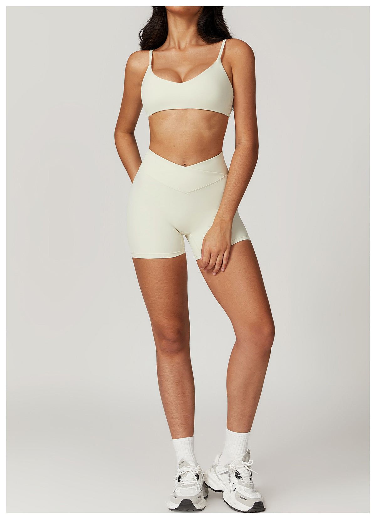 Cloud Crossover Shorts Creamy white